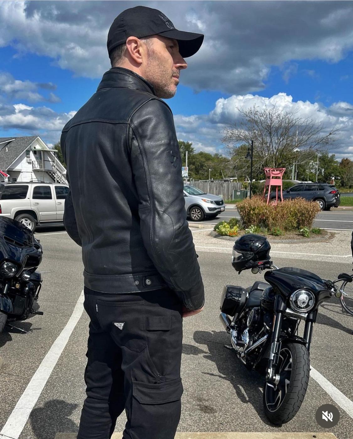 Cargo Pants Relaxed Fit - Black