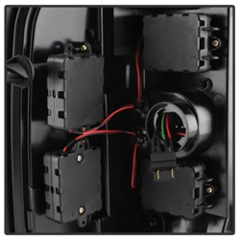 Spyder 07-13 Silverado (Will Not Work w/2010 921 Bulb) V3 Tail Lights Rd/Clr ALT-YD-CS07V3-LBLED-RC 5084101