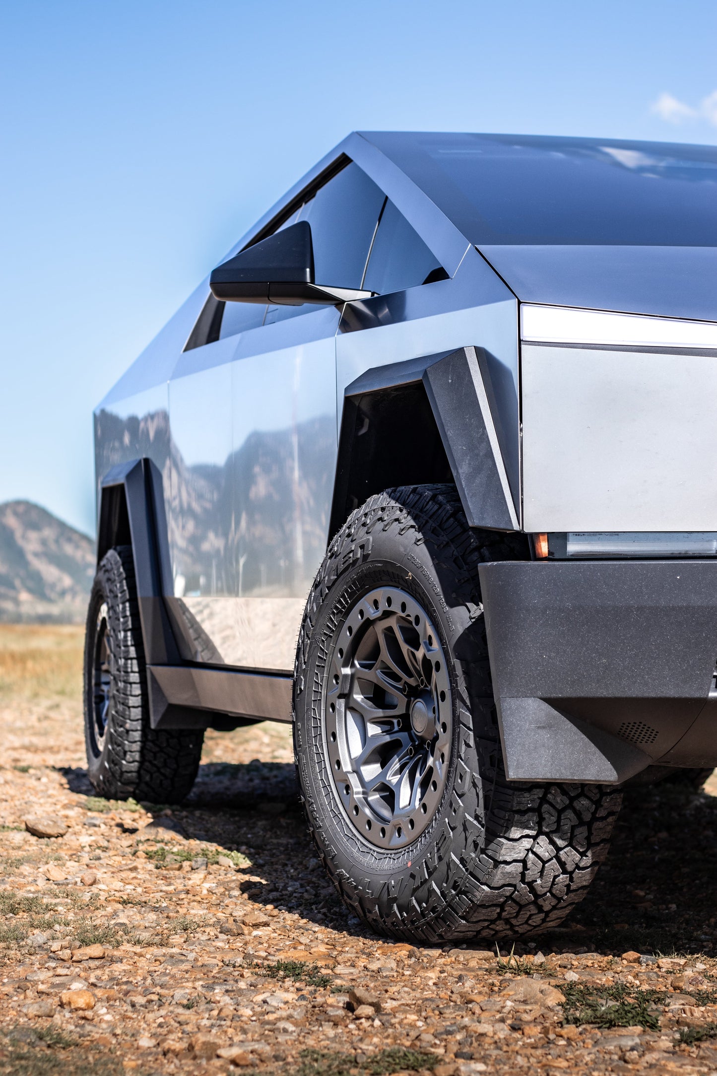 Tesla Cybertruck Cyber Rover Forged Beadlock Wheel