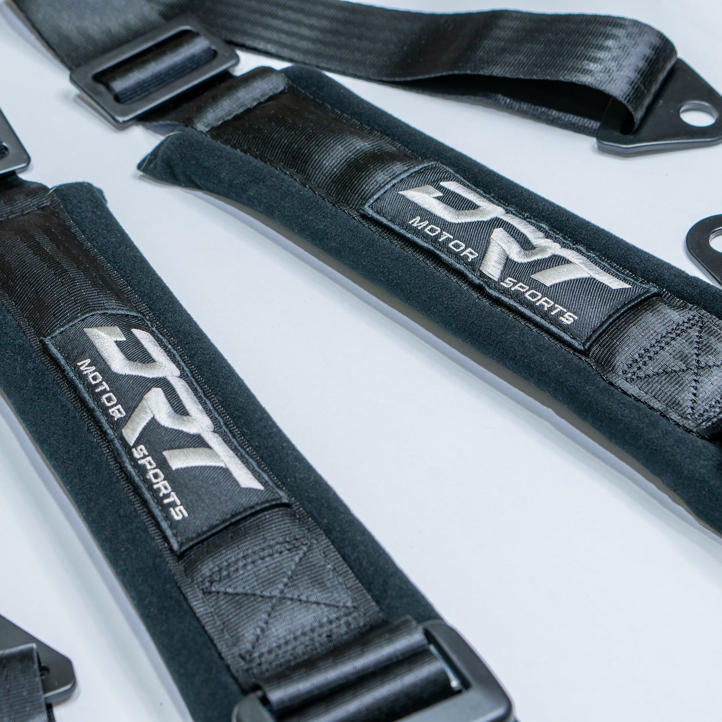 Universal 4 point 2.0" Harness Black